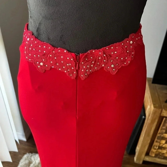 Alyce evening gown - Picture 3 of 9